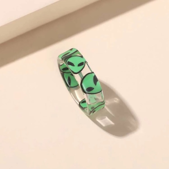 👽 ALIEN RING - Picture 3 of 8